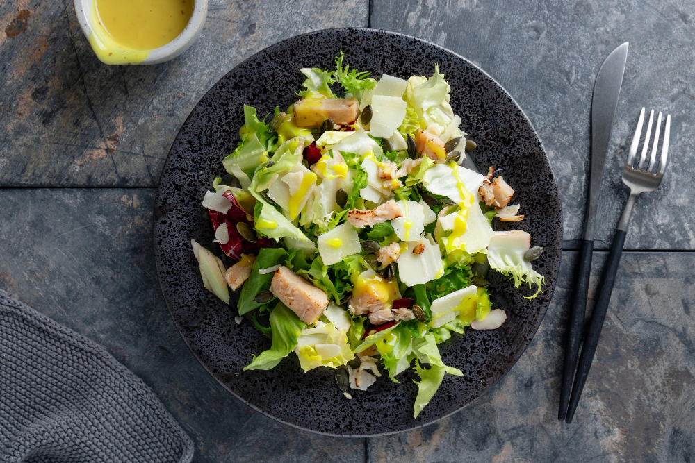 Что приготовить на работу на обед: салат с курицей